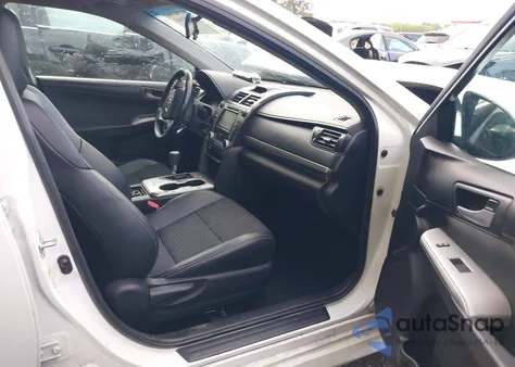 2012 Toyota Camry Se/Le/Xle z USA, uszkodzony, nr VIN 4T1BF1FK8CU113919